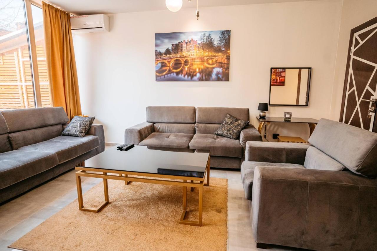 Magico Rooms & Apartments Ni Buitenkant foto